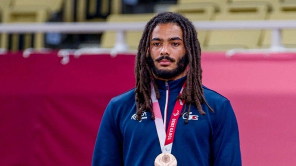 HÉLIOS LATCHOUMANAYA MÉDAILLÉ DE BRONZE !