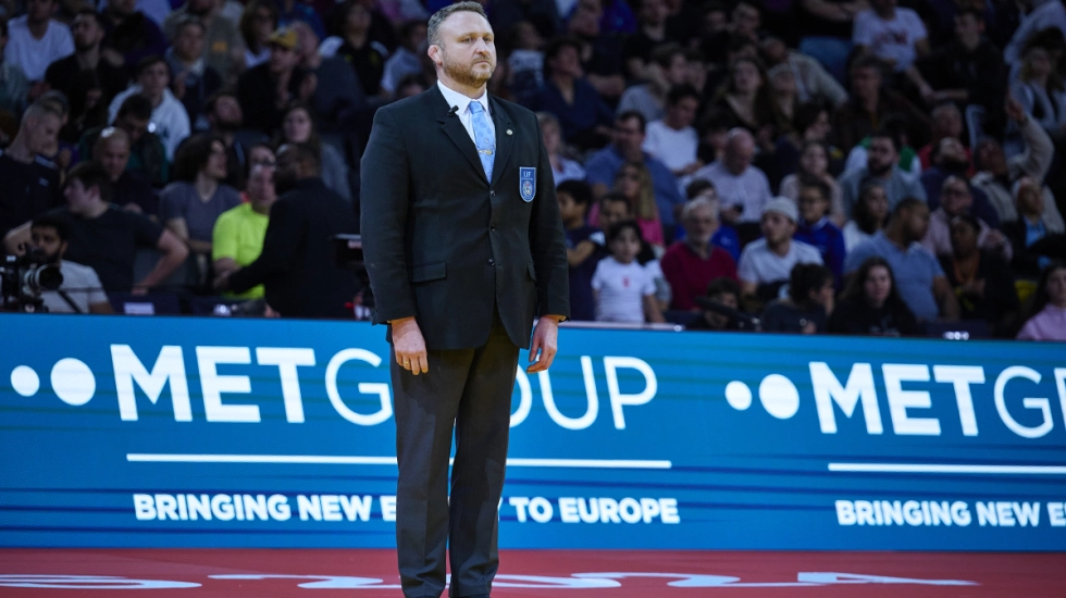 5 questions à Matthieu Bataille, meilleur arbitre européen 2023