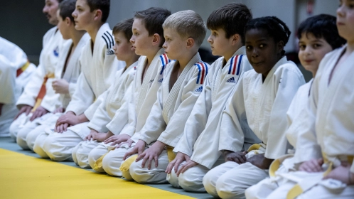 Le judo à l'école : transmettre des valeurs et changer des vies