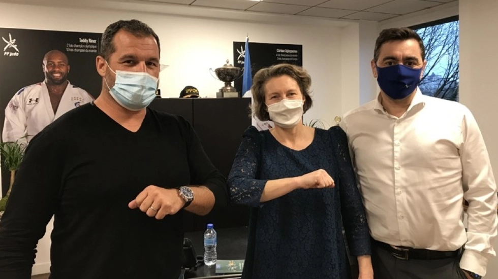 LA FFJDA S'ENGAGE AUPRÈS DE L'ASSOCIATION COLOSSE AUX PIEDS D'ARGILE